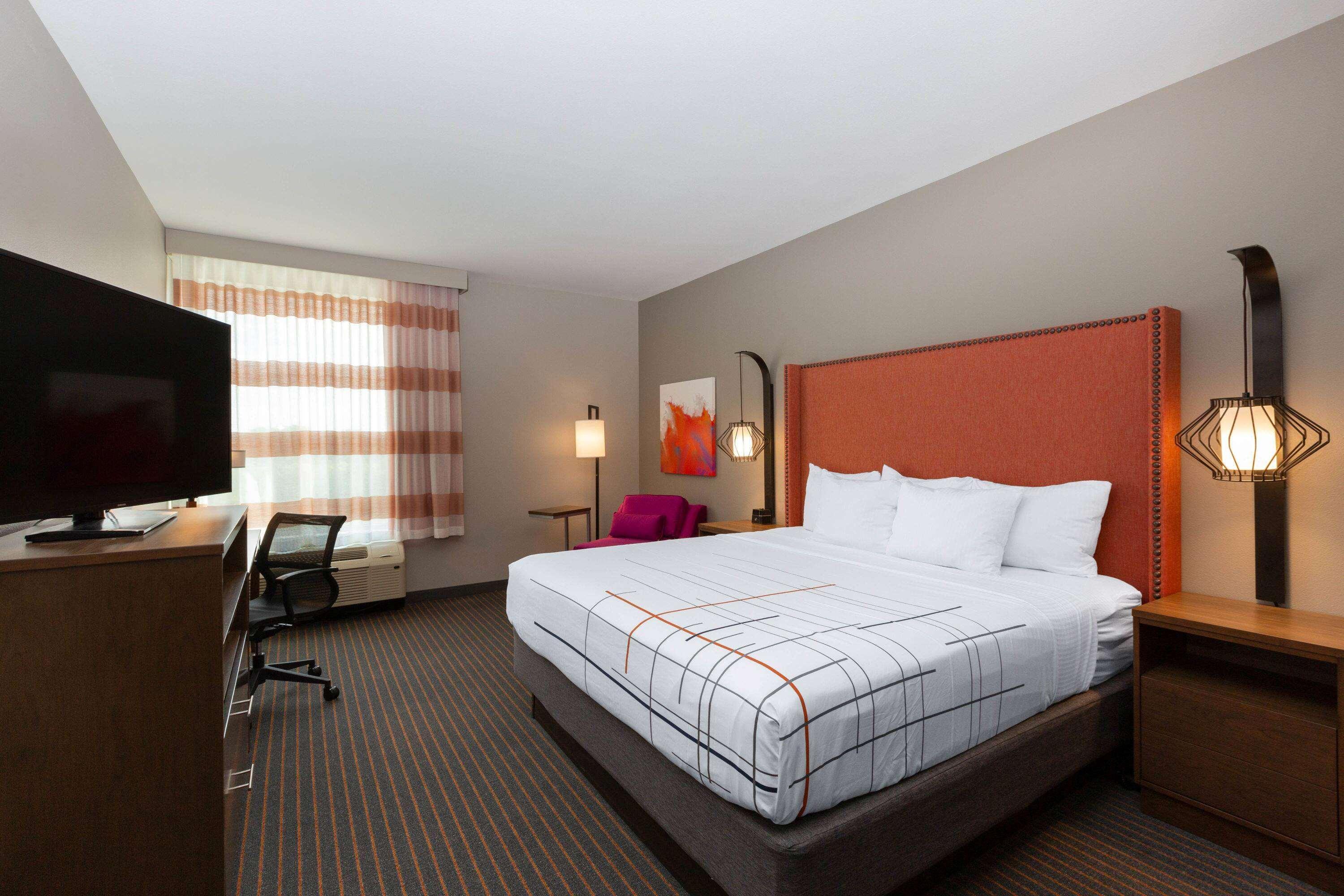 La Quinta By Wyndham Altoona Des Moines Hotel Exterior photo