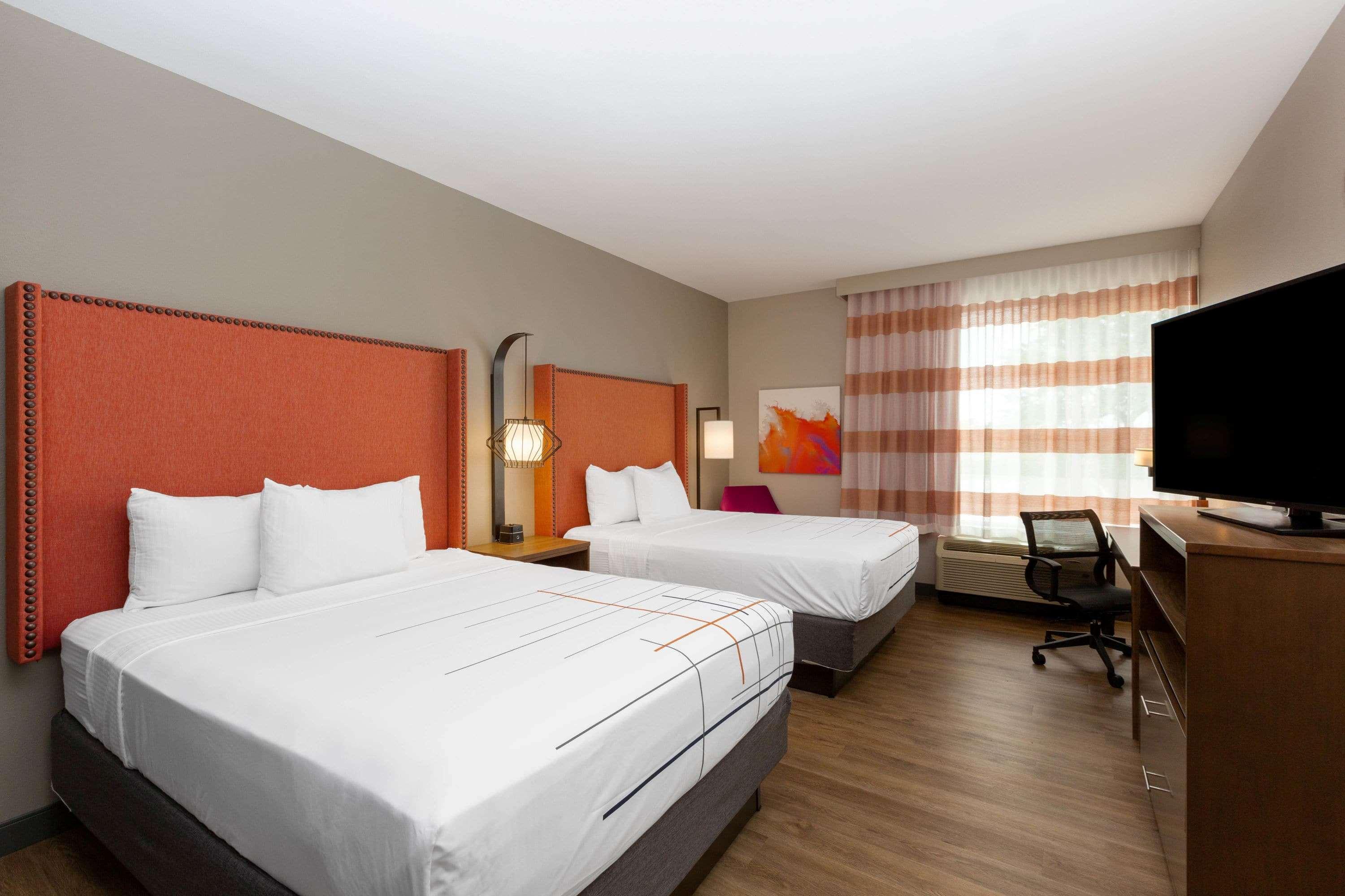 La Quinta By Wyndham Altoona Des Moines Hotel Exterior photo